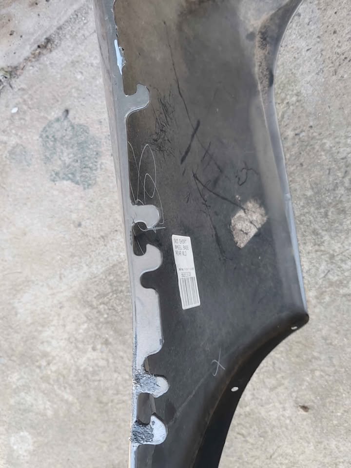 Parachoque trasero Chevrolet Tahoe 2007 - 2014 - Imagen 8