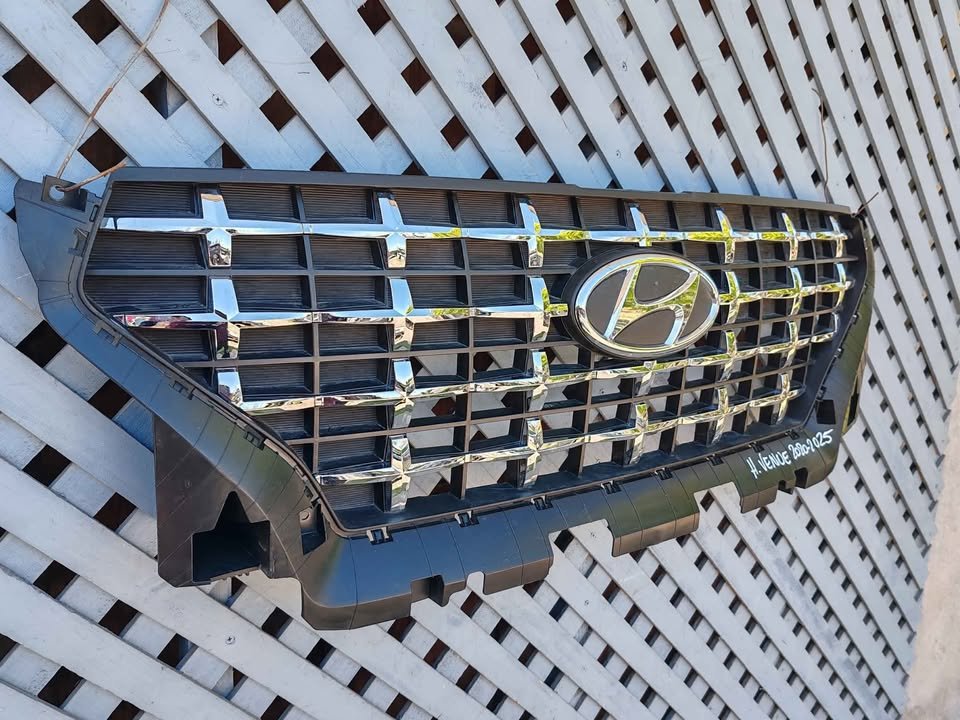 Máscara Hyundai Venue 2020 - 2025 - Imagen 3