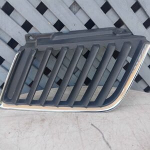 Máscara derecha Mitsubishi L200 2006 - 2009