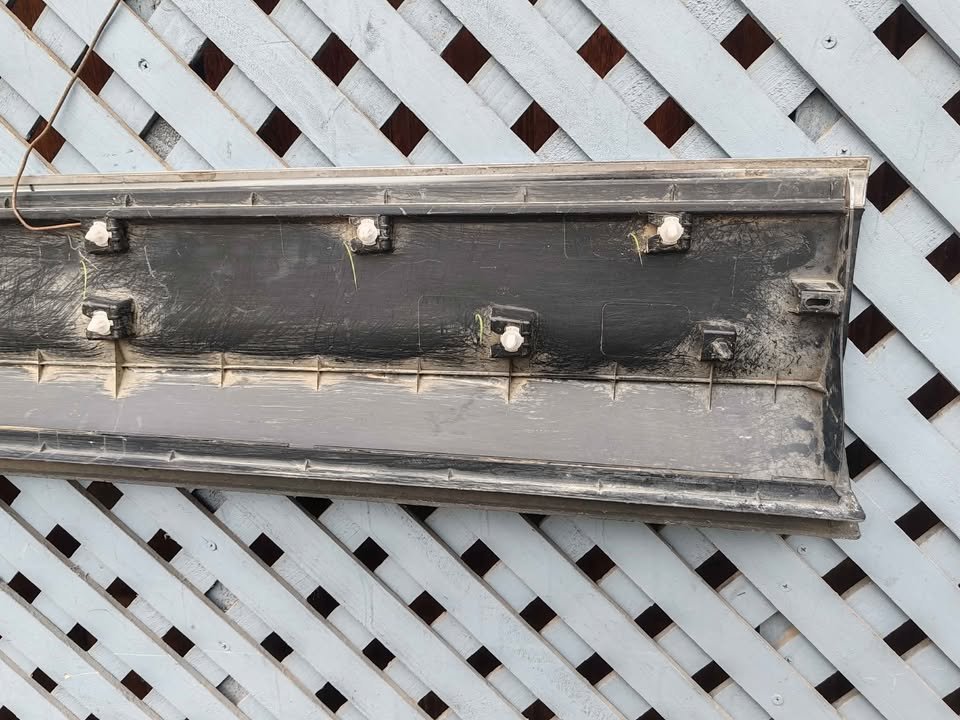 Moldura de puerta delantera derecha Volkswagen Tiguan 2018 - 2020 - Imagen 5