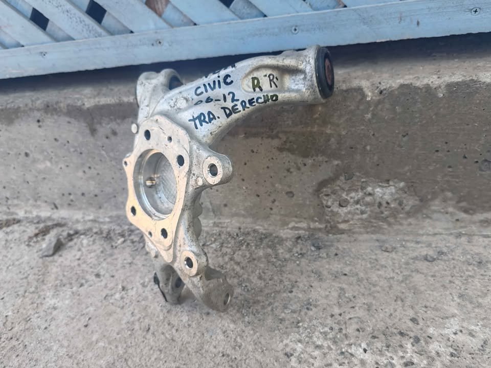 Muñón trasero derecho Honda Civic 2006 - 2012 - Imagen 3