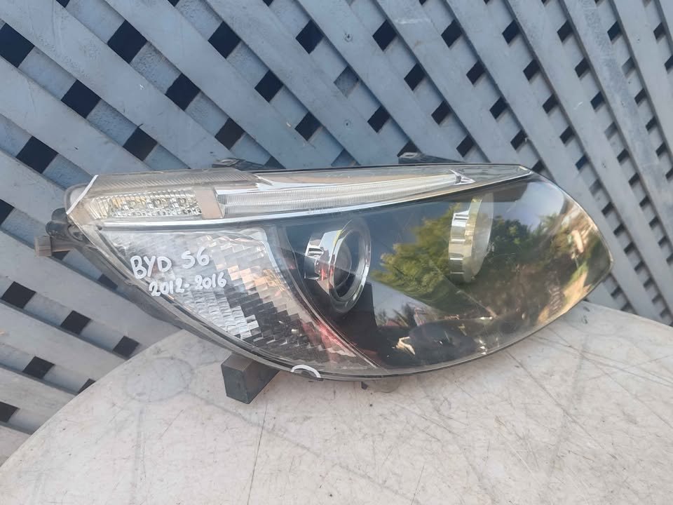 Óptico derecho BYD S6 2012 - 2016 - Imagen 2
