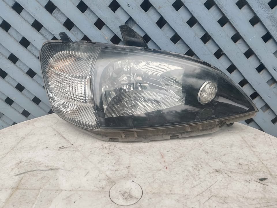 Óptico derecho Daihatsu YRV 2000 - 2005