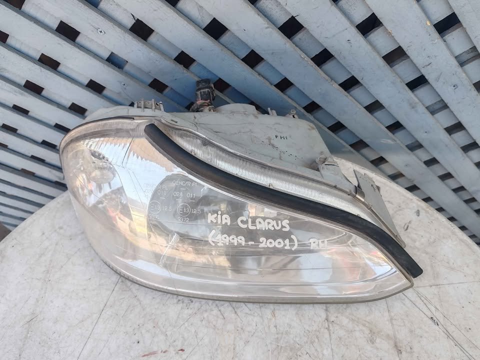 Óptico derecho Kia Clarus 1999 - 2001 - Imagen 4