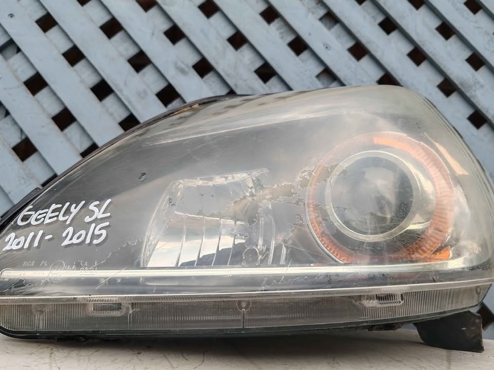 Óptico izquierdo Geely SL 2011 - 2015 - Imagen 3