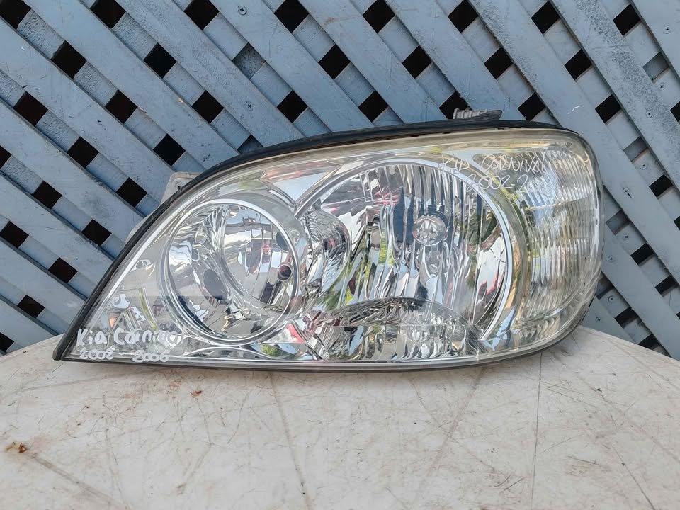 Óptico izquierdo Kia Carnival 2002 - 2006