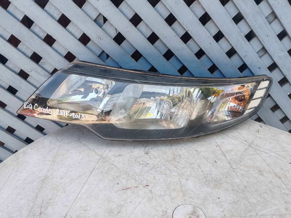 Óptico izquierdo Kia Cerato 2011 - 2013