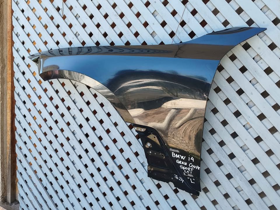Tapabarro izquierdo BMW i4 Grand Coupe 2024 - 2025 - Imagen 4