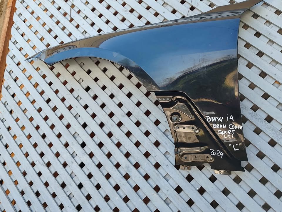 Tapabarro izquierdo BMW i4 Grand Coupe 2024 - 2025 - Imagen 6