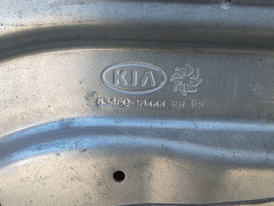 Cremallera de alzavidrio trasera derecha Kia Cerato 2011 - 2013 - Imagen 3