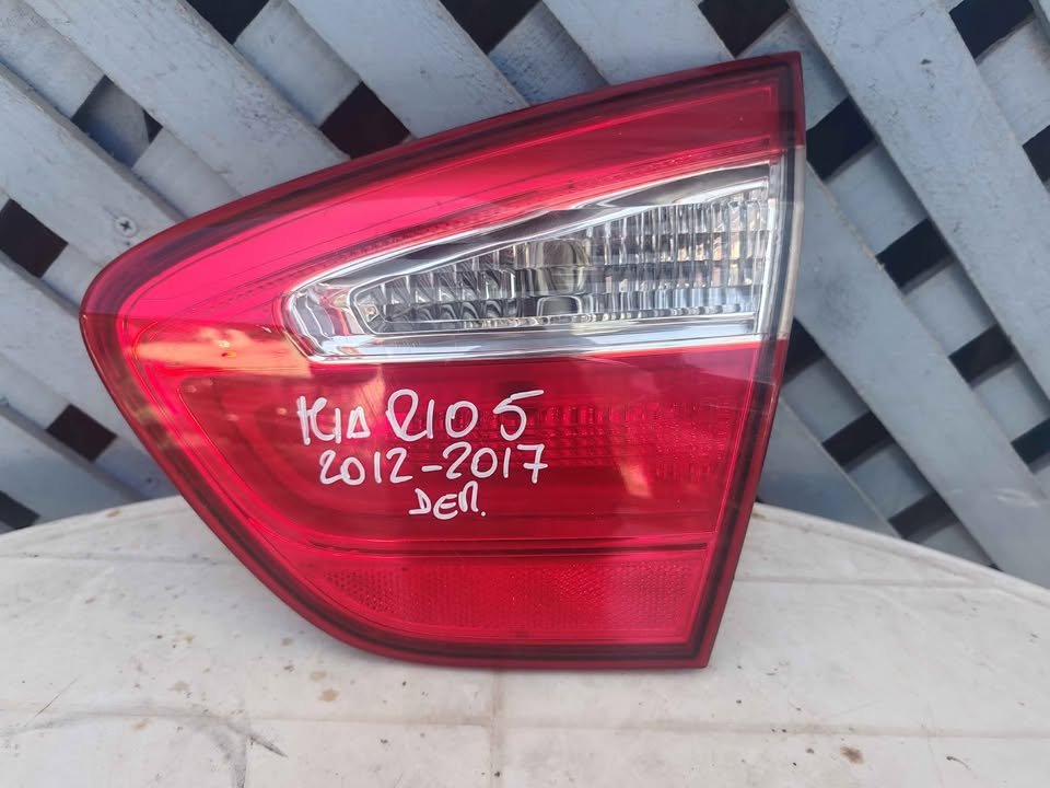 Foco trasero derecho Kia Rio 5 de portalón 2012 - 2017