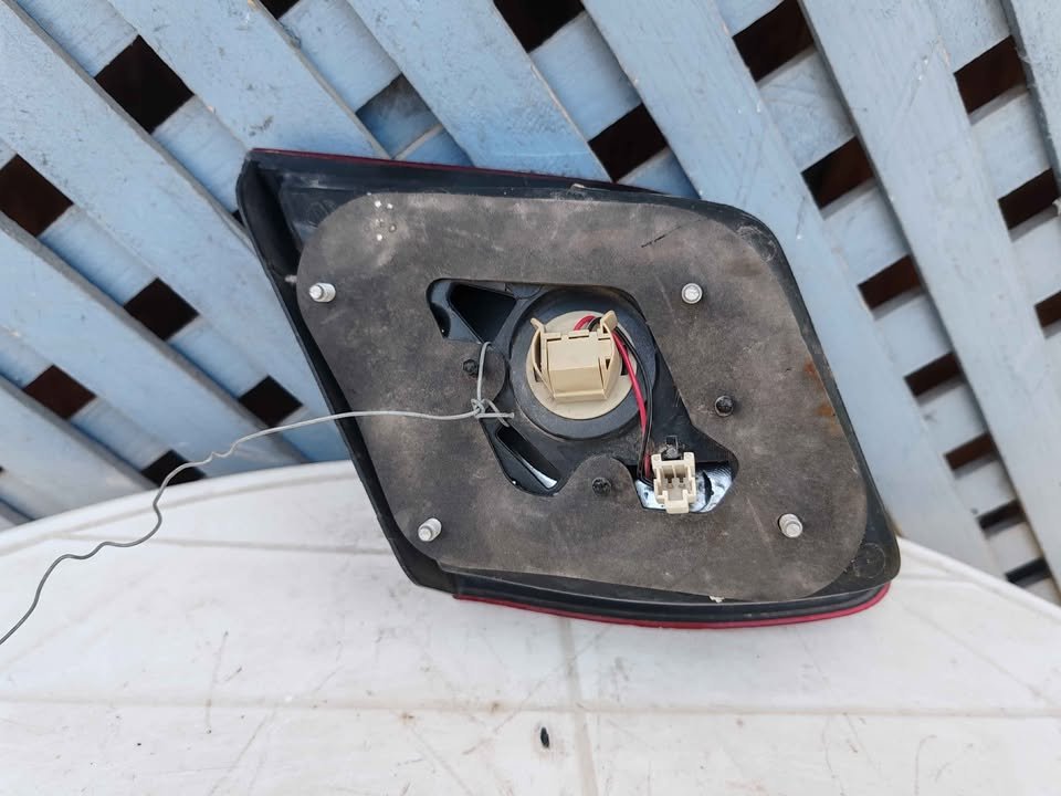 Foco trasero derecho de portalón BYD F3 R 2011 - 2013 - Imagen 5