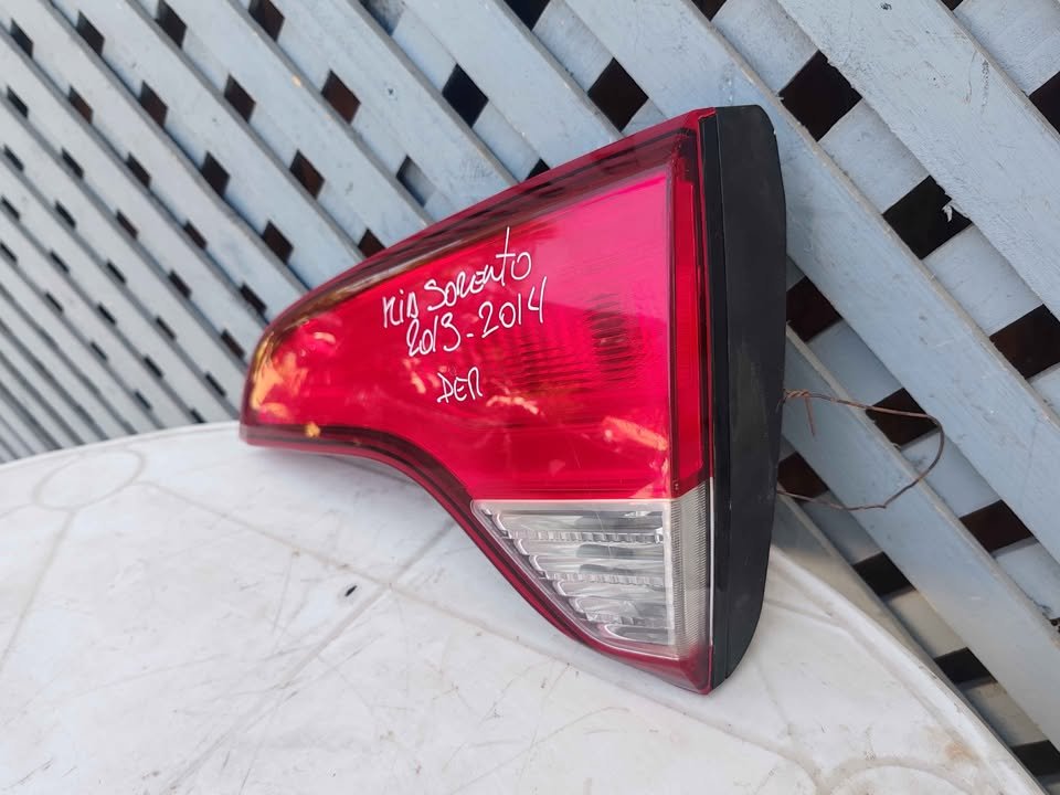 Foco trasero derecho de portalón Kia Sorento 2013 - 2014 (I) - Imagen 4