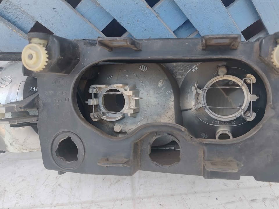 Óptico izquierdo Audi A3 1996 - 2000 - Imagen 8