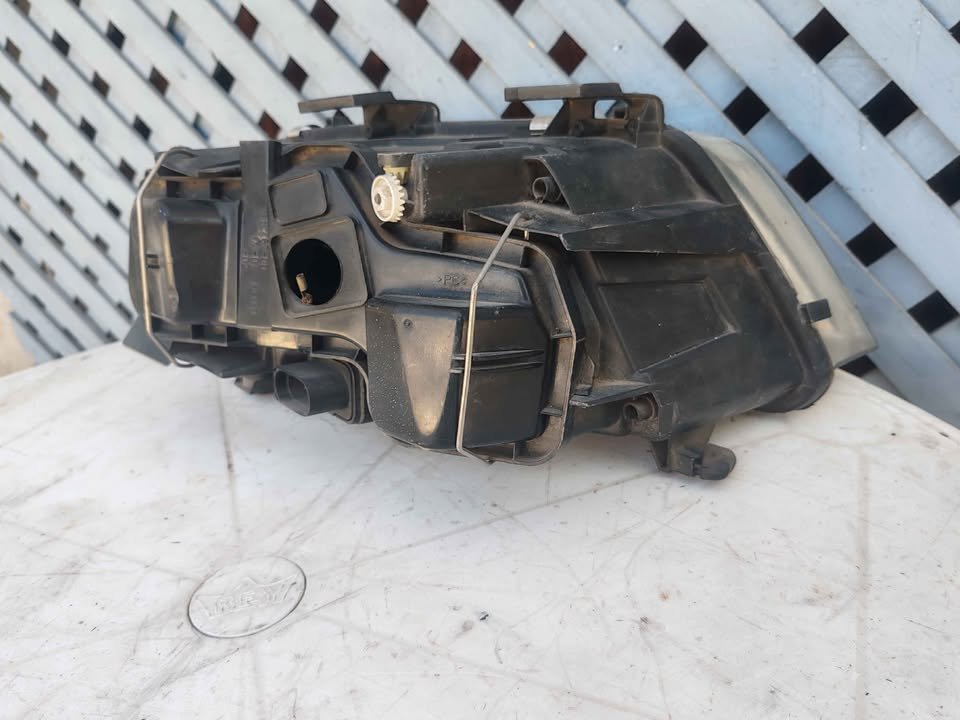 Óptico izquierdo Audi A6 1997 - 2003 - Imagen 7