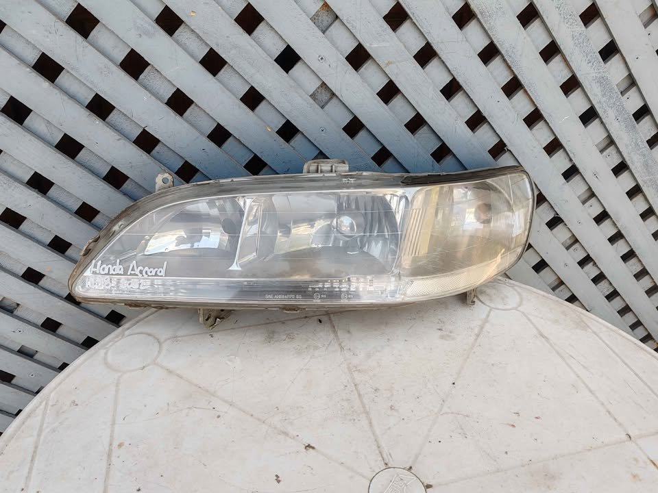 Óptico izquierdo Honda Accord 1998 - 2002