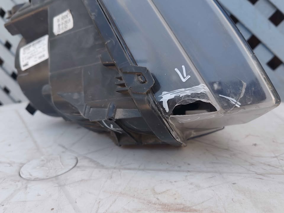 Óptico izquierdo Volkswagen Amarok 2010 - 2015 - Imagen 5