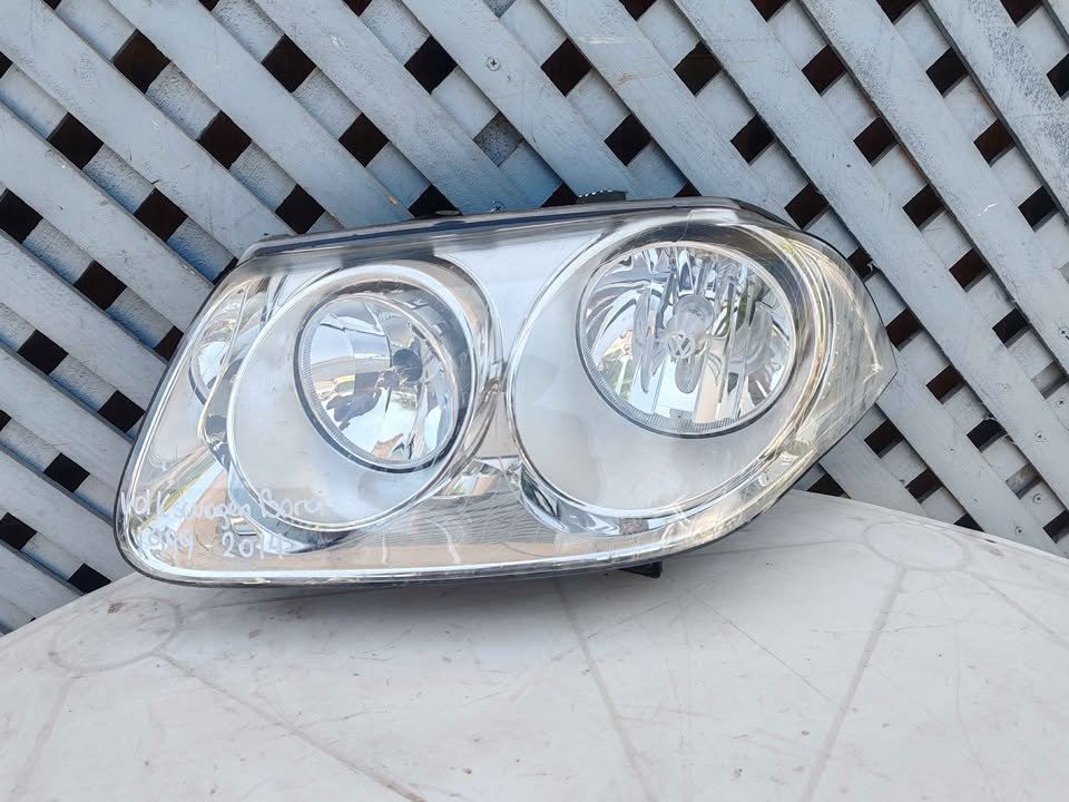 Óptico izquierdo Volkswagen Bora 2008 - 2014