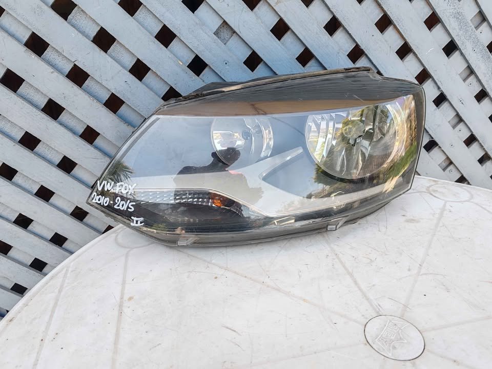 Óptico izquierdo Volkswagen Fox 2010 - 2015 (II)