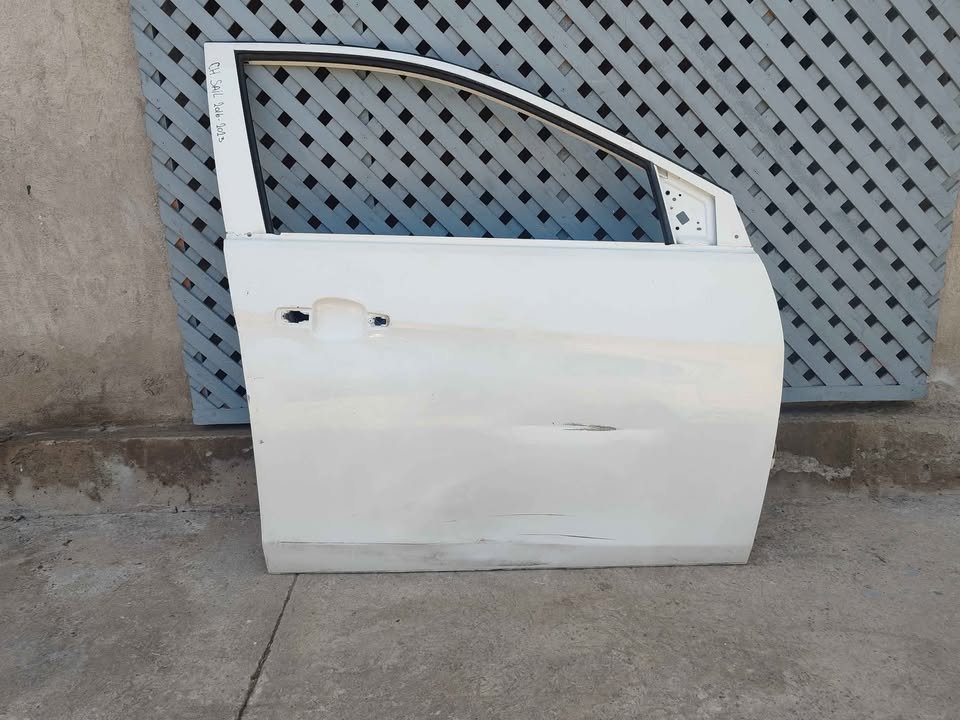 Puerta delantera derecha Chevrolet Sail 2017 - 2023