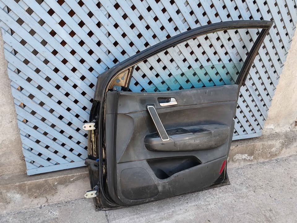 Puerta delantera derecha Kia Sportage 2016 - 2021 - Imagen 6