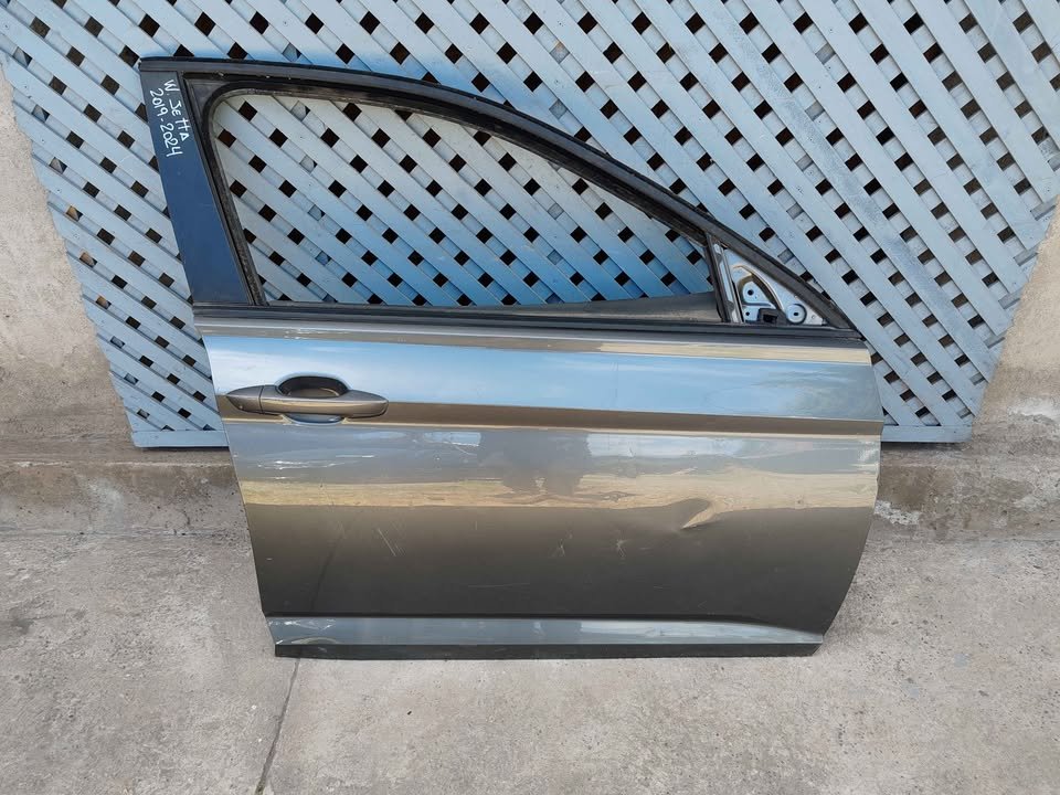 Puerta delantera derecha Volkswagen Jetta 2019 - 2024 - Imagen 2