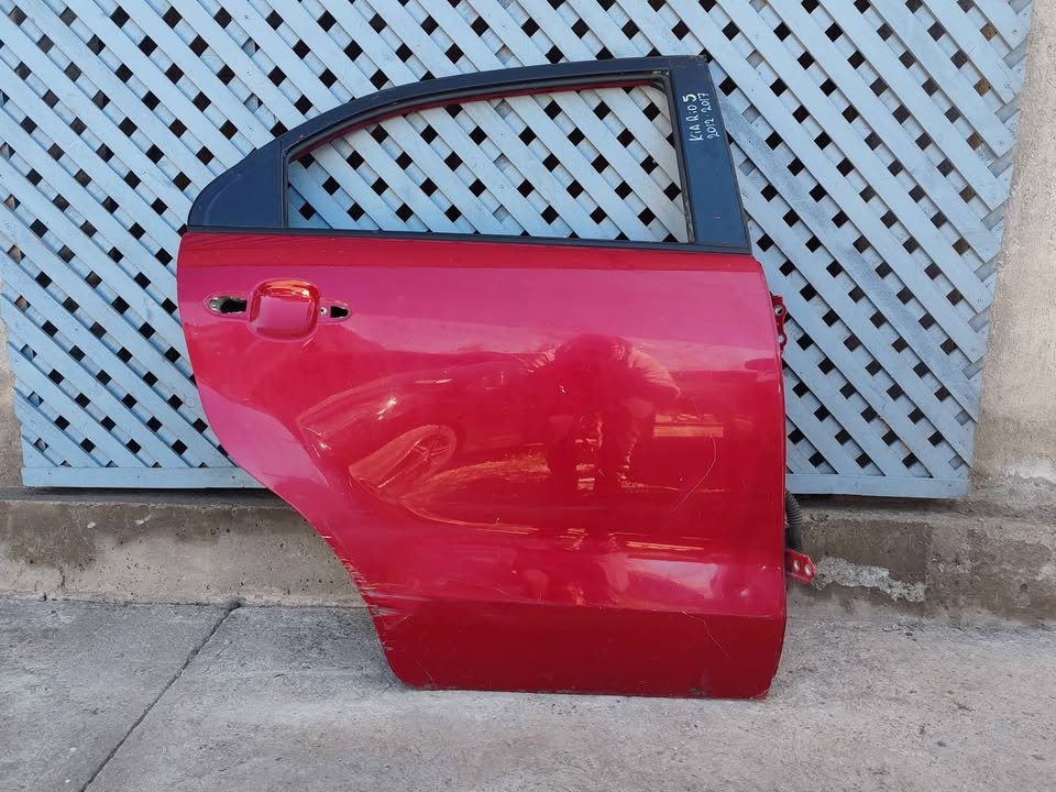Puerta trasera derecha Kia Rio 5 2012 - 2017