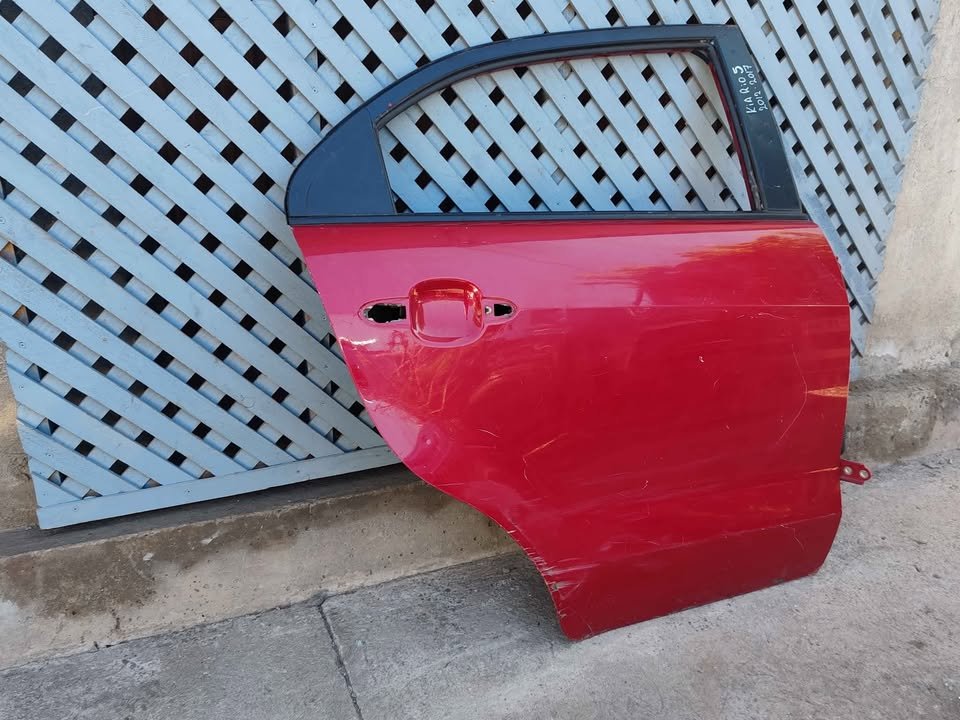 Puerta trasera derecha Kia Rio 5 2012 - 2017 - Imagen 4