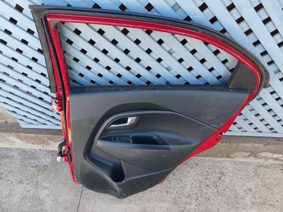 Puerta trasera derecha Kia Rio 5 2012 - 2017 - Imagen 8