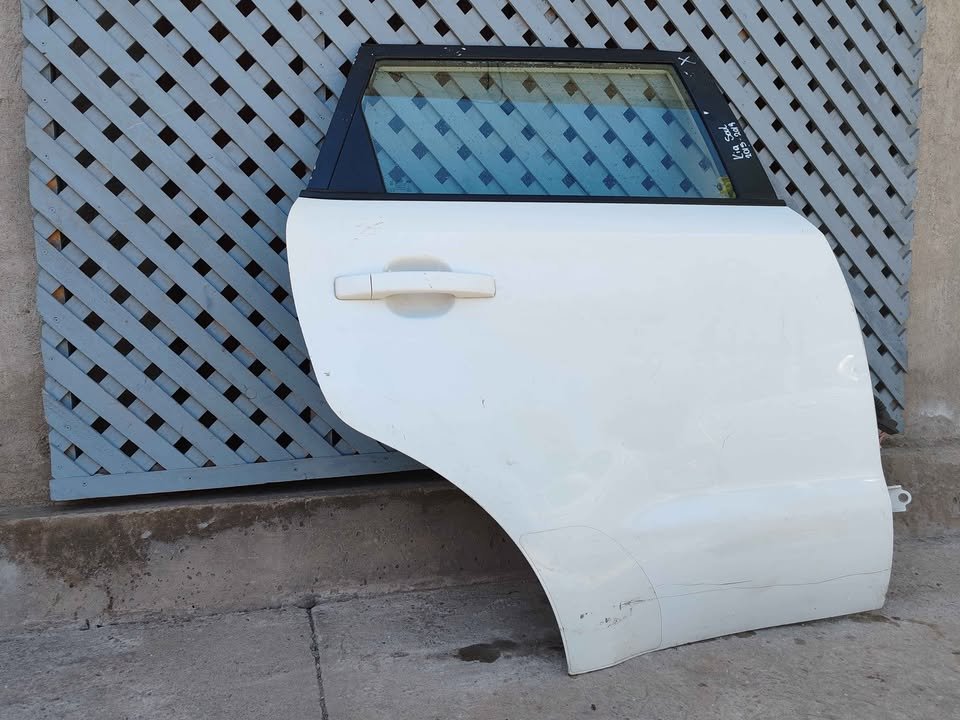 Puerta trasera derecha Kia Soul 2015 - 2019 - Imagen 4