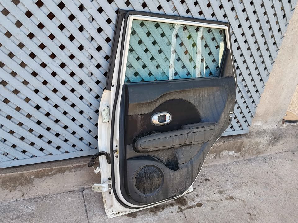 Puerta trasera derecha Kia Soul 2015 - 2019 - Imagen 5