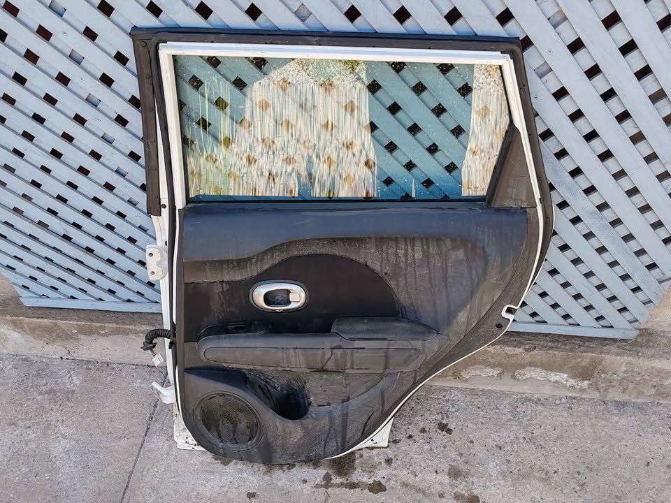 Puerta trasera derecha Kia Soul 2015 - 2019 - Imagen 7