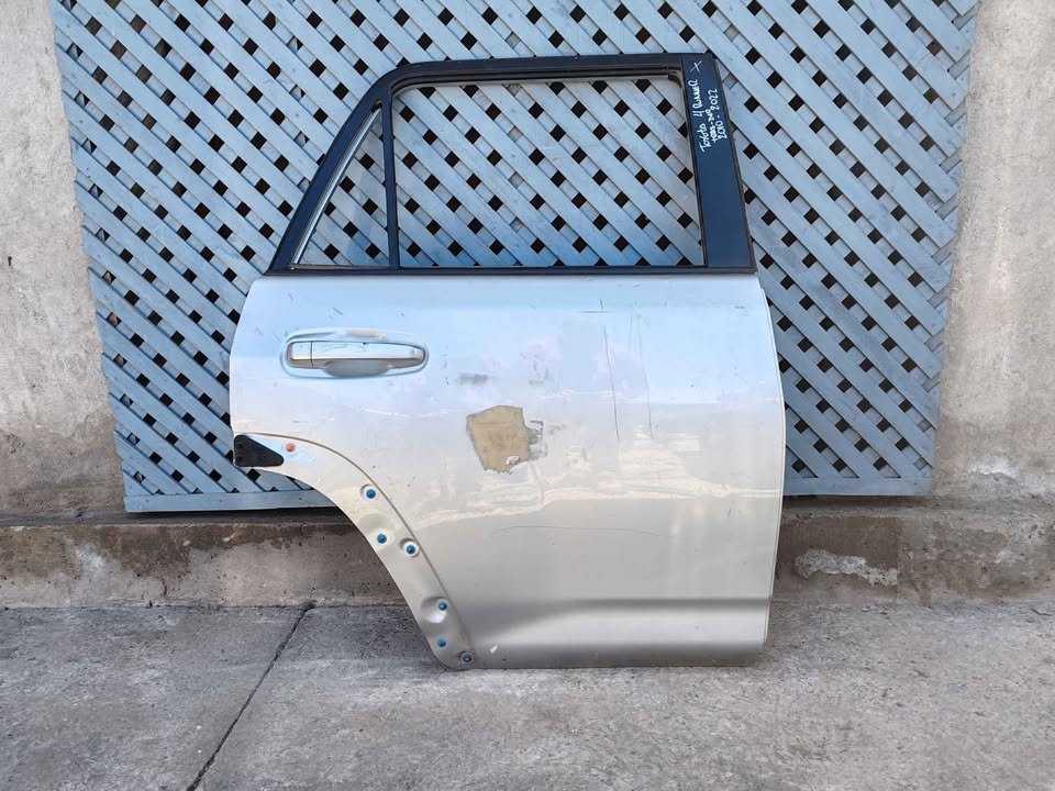 Puerta trasera derecha Toyota 4runner 2010 - 2022