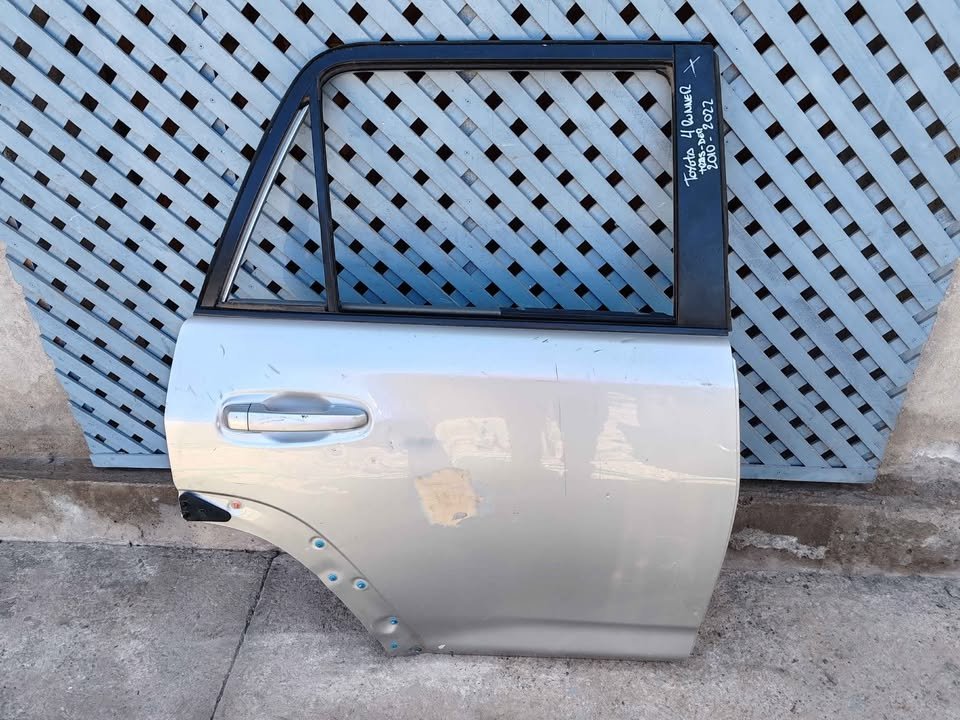 Puerta trasera derecha Toyota 4runner 2010 - 2022 - Imagen 2