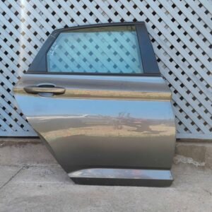 Puerta trasera derecha Volkswagen Jetta 2019 - 2024