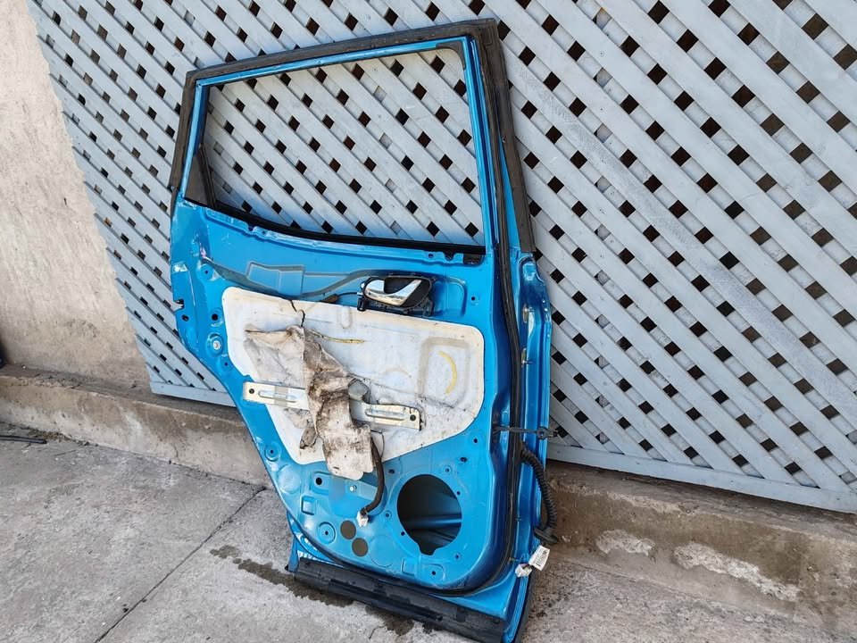 Puerta trasera izquierda Nissan Qashqai 2015 - 2021 - Imagen 7