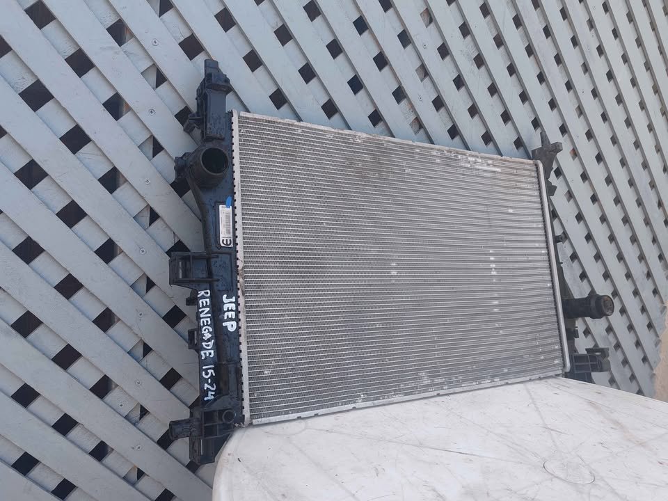 Radiador de agua Jeep Renegade y Fiat Toro 2015 - 2024 - Imagen 3