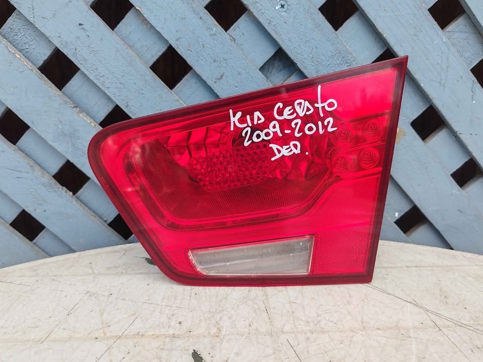 Foco de maleta derecho Kia Cerato 2009 - 2012