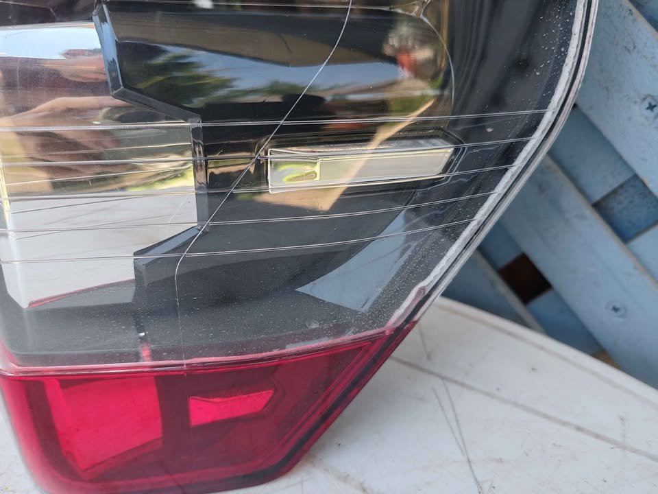 Foco trasero derecho Mitsubishi L200 2019 - 2022 - Imagen 3