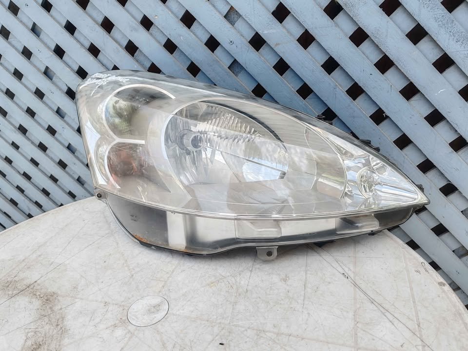 Óptico derecho Peugeot Berlingo 2012 - 2016
