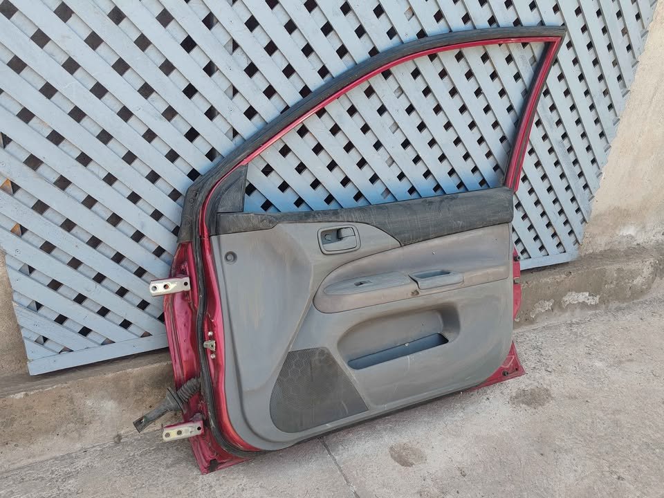 Puerta delantera derecha Mitsubishi Lancer GLX 2005 - 2011 - Imagen 6