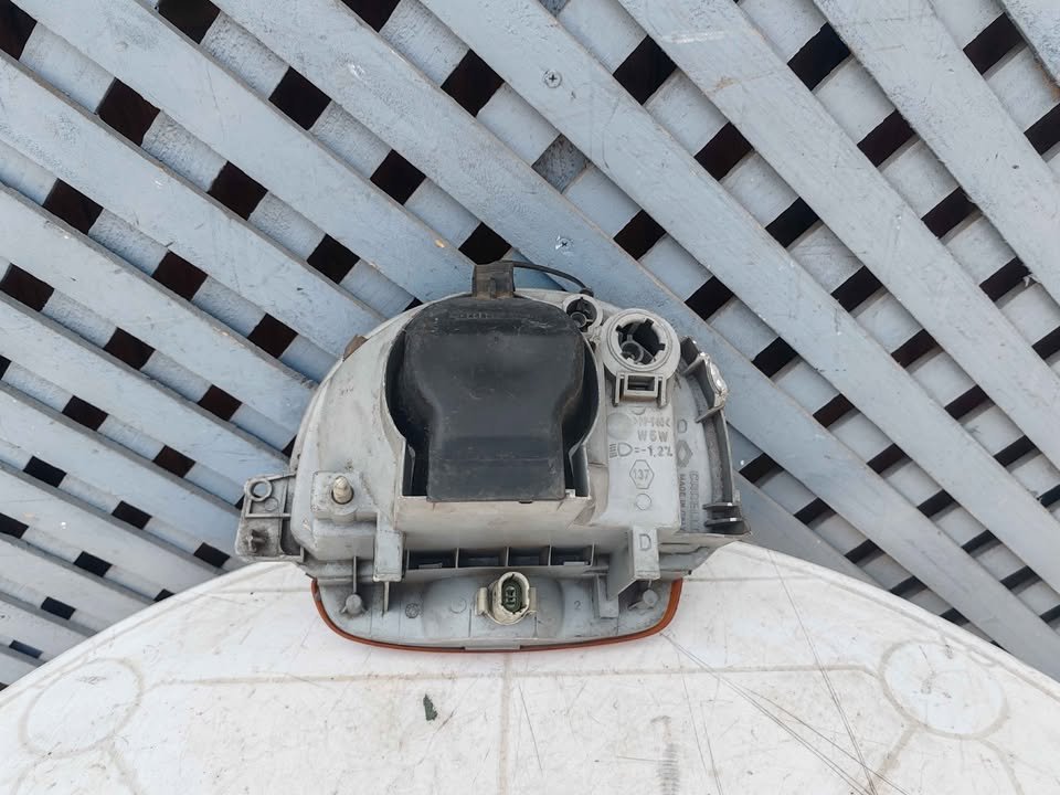Óptico izquierdo Renault Twingo 1993 - 1998 - Imagen 6