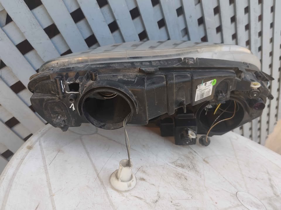 Óptico izquierdo Fiat Dobló 2011 - 2016 - Imagen 6