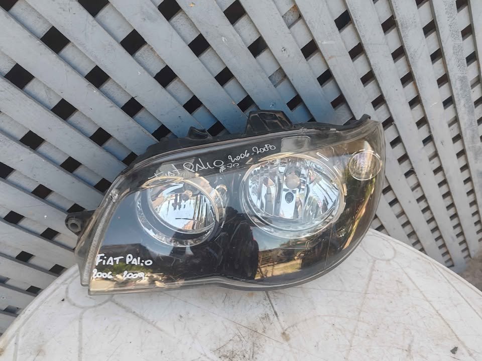 Óptico izquierdo Fiat Palio 2006 - 2009