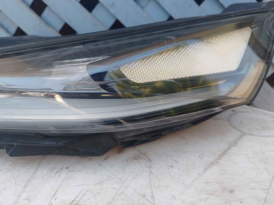 Óptico izquierdo Hyundai Santa Fe 2019 - 2021 - Imagen 4