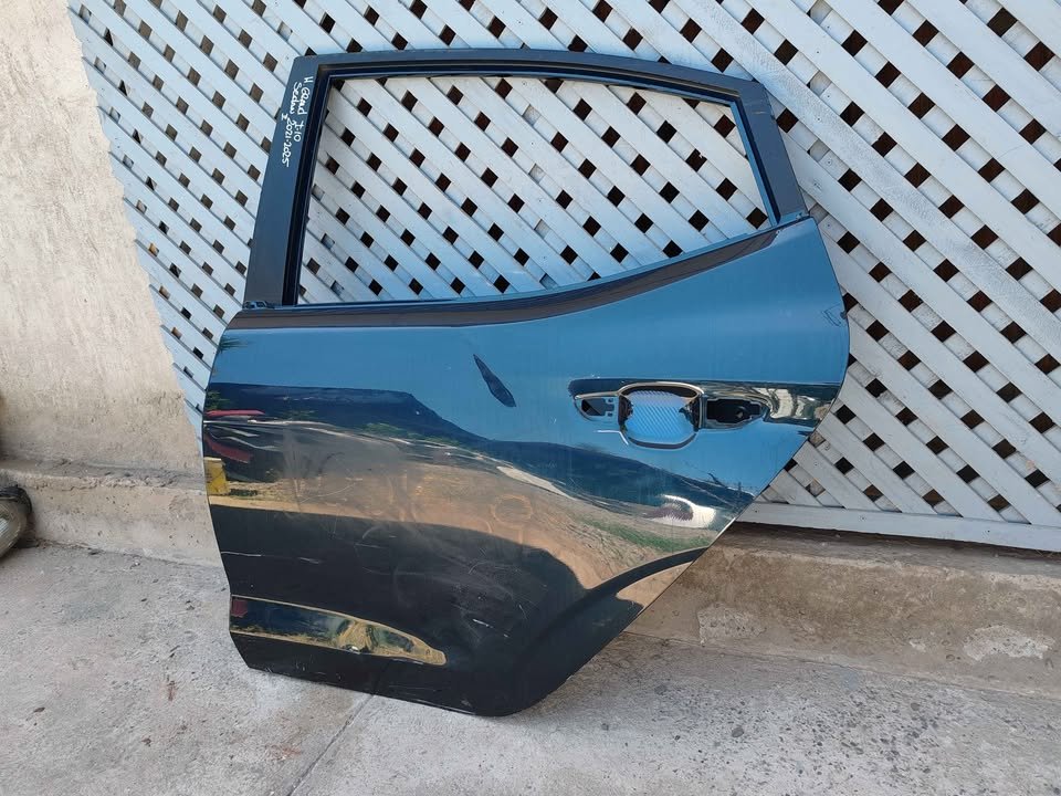 Puerta trasera izquierda Hyundai Grand i10 HB 2021 - 2025 - Imagen 3