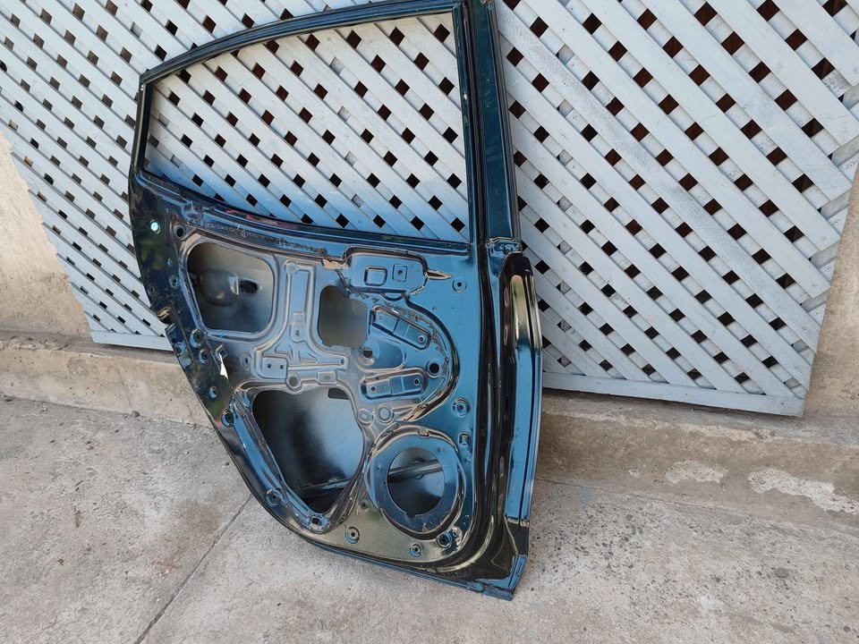 Puerta trasera izquierda Hyundai Grand i10 HB 2021 - 2025 - Imagen 7