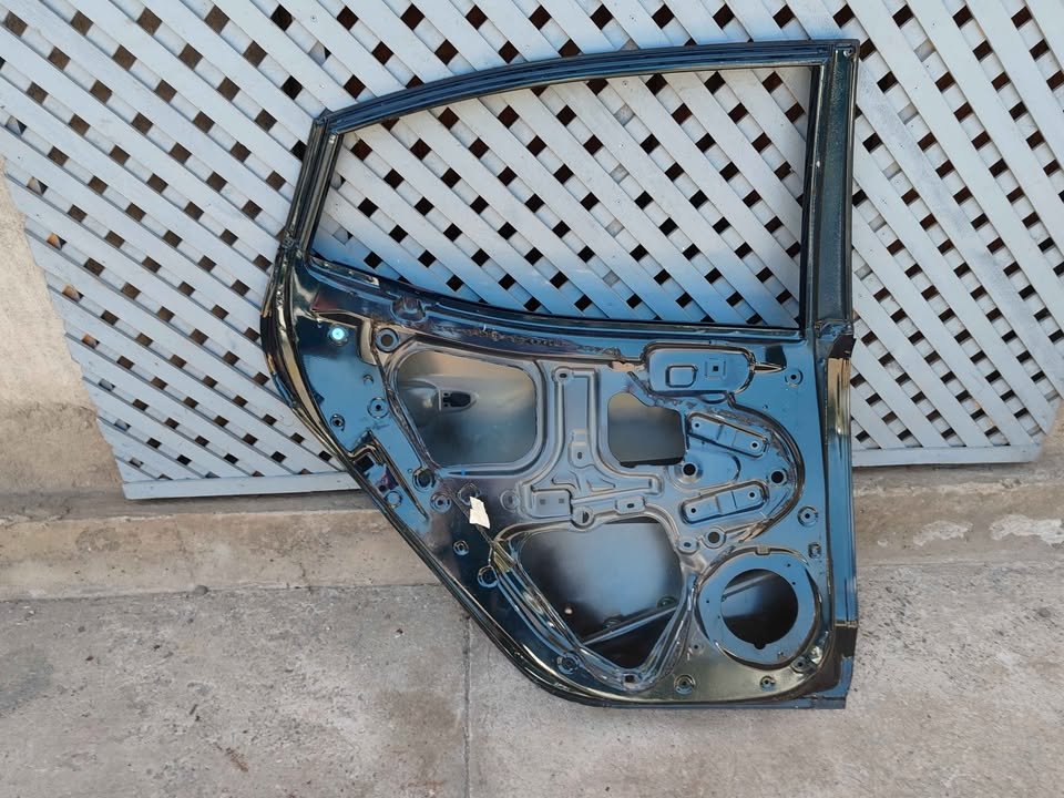 Puerta trasera izquierda Hyundai Grand i10 HB 2021 - 2025 - Imagen 9