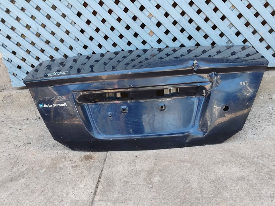 Tapa maleta Ford Fiesta 2005 - 2010