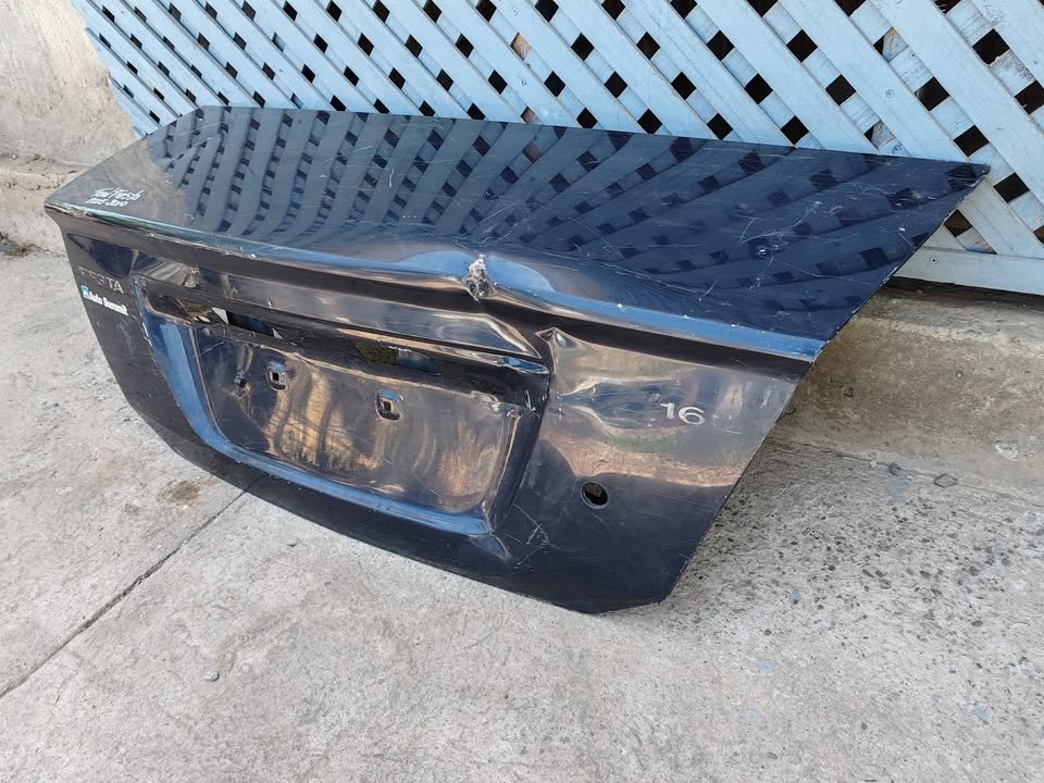 Tapa maleta Ford Fiesta 2005 - 2010 - Imagen 4